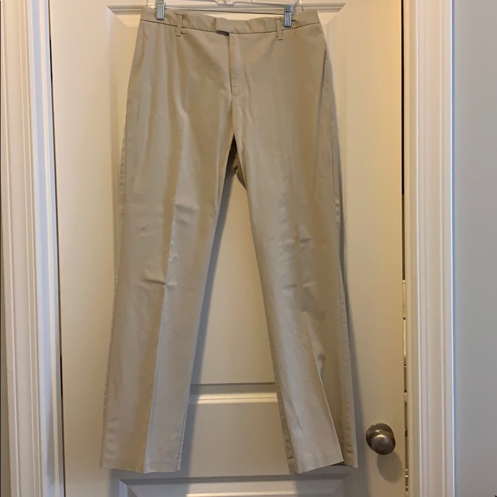 Ladies Izod Stretch Casual Pants in light tan